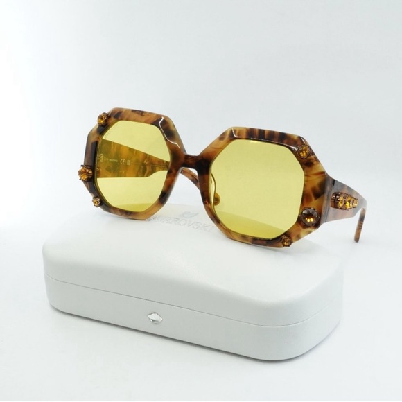 Sunglasses
Oversized, Octagon shape BNWOT  IN ORIGINAL CASE - Picture 11 of 16